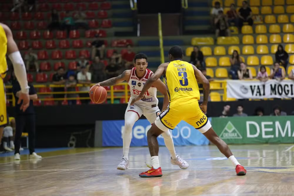 MOGI BASQUETE VENCE FRANCA EM CAMPEONATO PAULISTA
