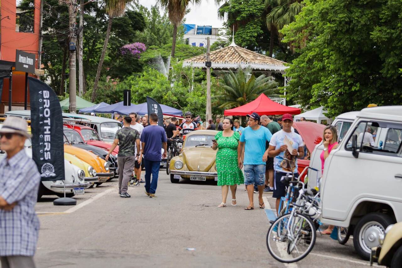 ARUJÁ CELEBRA 9 ANOS DO ENCONTRO MENSAL DE ANTIGUIDADES NESTE DOMINGO