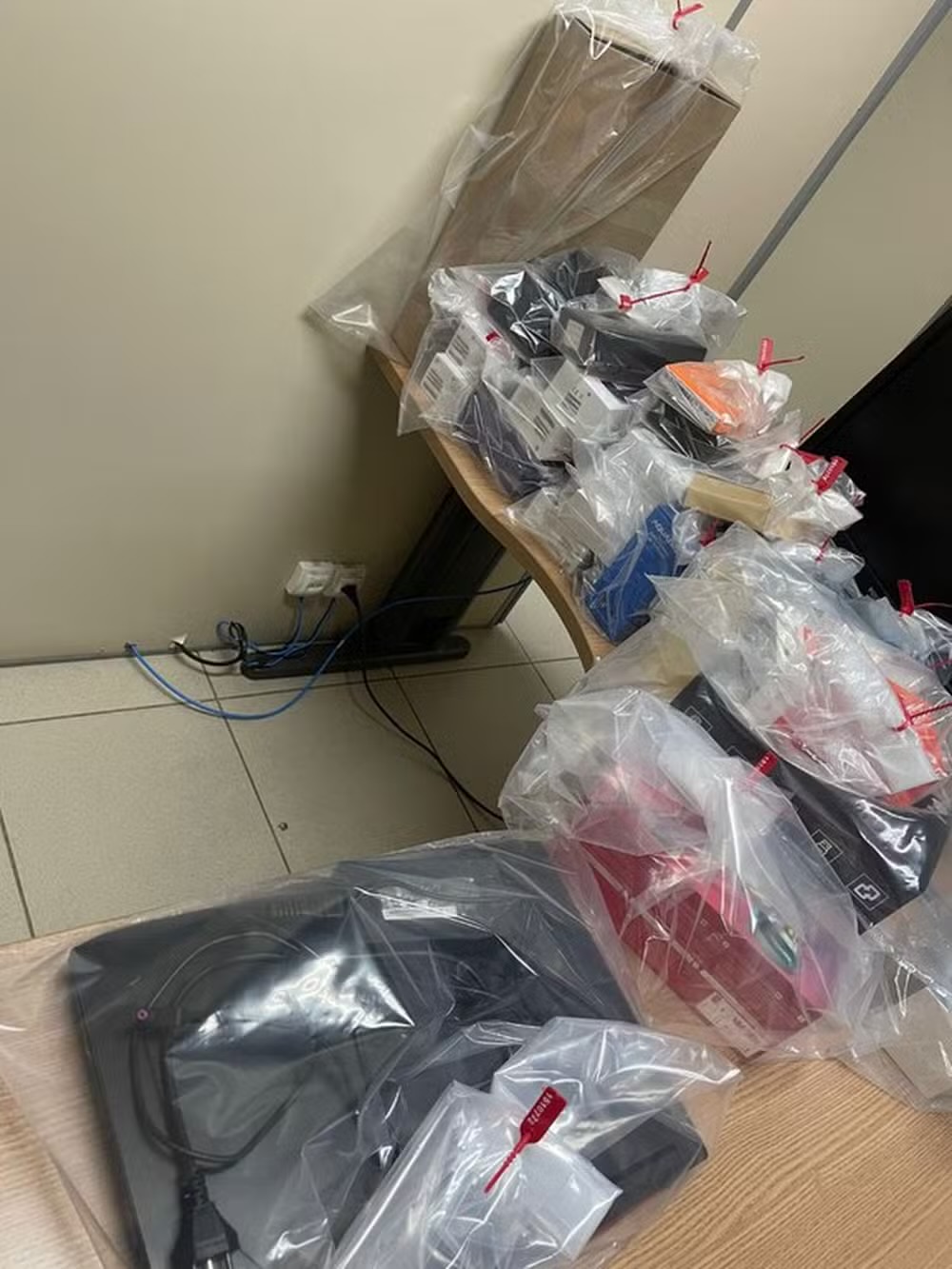 CARTEIRO É PRESO PELA POLÍCIA FEDERAL POR APROPRIAÇÃO DE ENCOMENDAS EM MOGI DAS CRUZES
