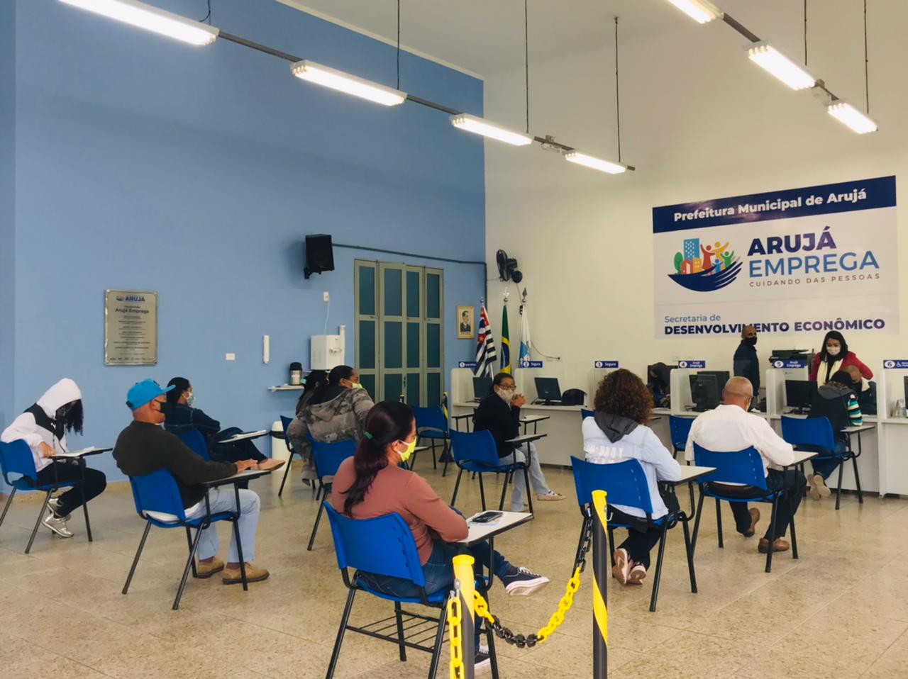 ARUJÁ ANUNCIA NOVAS VAGAS DE EMPREGO