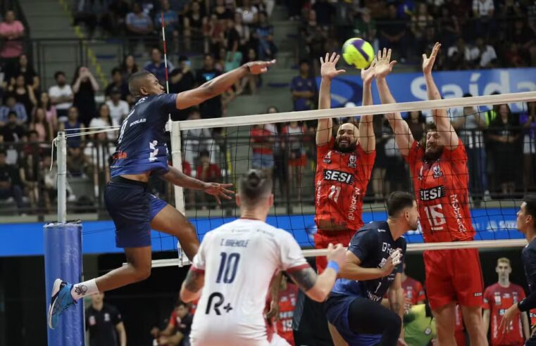 SUZANO VÔLEI ENFRENTA SESI BAURU NO PRIMEIRO JOGO DA SEMIFINAL DO CAMPEONATO PAULISTA HOJE
