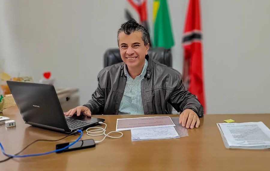 DR. CARLOS CHINCHILLA É REELEITO PREFEITO DE SANTA ISABEL COM 54,49% DOS VOTOS