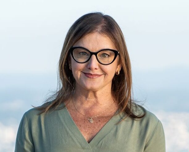 MARA BERTAIOLLI (PL) É ELEITA A PRIMEIRA MULHER PREFEITA DE MOGI DAS CRUZES COM 51,08% DOS VOTOS