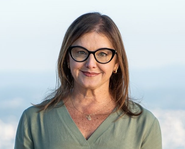 MARA BERTAIOLLI (PL) É ELEITA A PRIMEIRA MULHER PREFEITA DE MOGI DAS CRUZES COM 51,08% DOS VOTOS