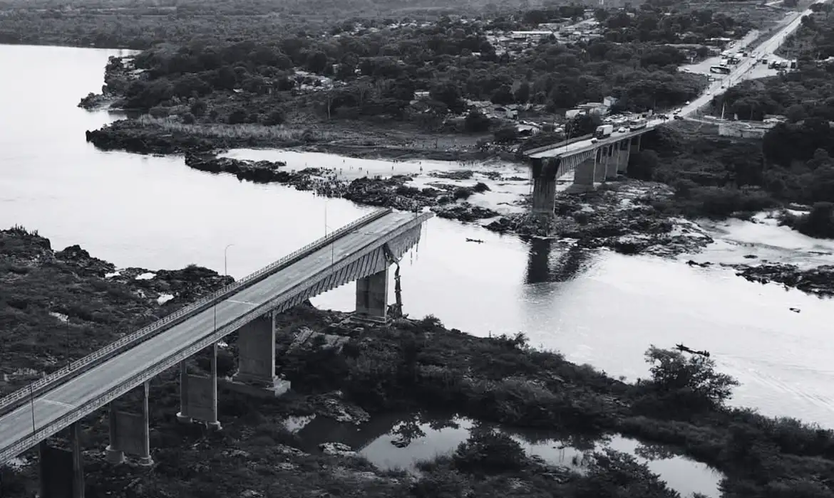 QUEDA DE PONTE ENTRE TOCANTINS E MARANHÃO JÁ TEM 16 DESAPARECIDOS