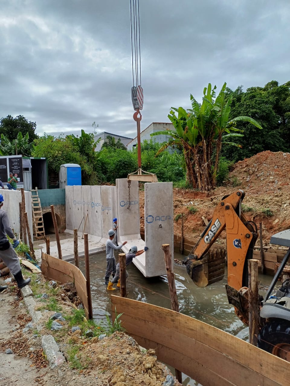 SANTA ISABEL INICIA OBRA PARA PREVENIR ENCHENTES NO BAIRRO DO CRUZEIRO