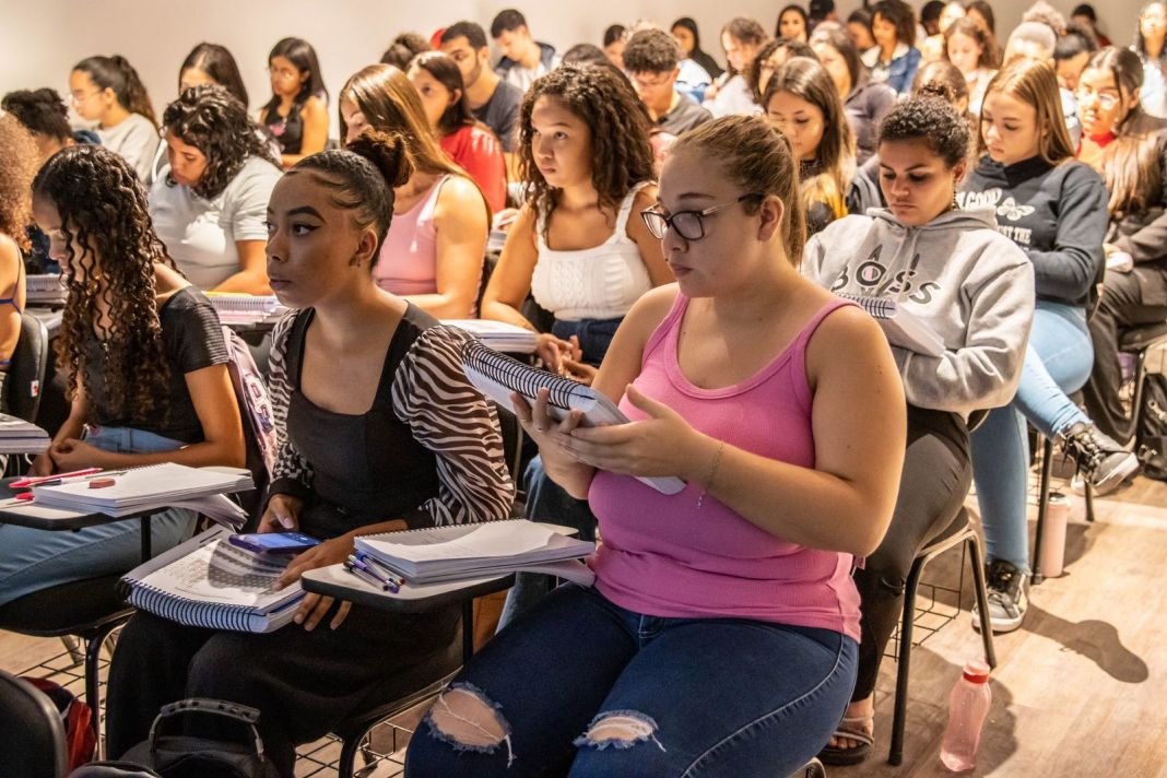 ITAQUÁ PRORROGA INSCRIÇÕES PARA CURSO PREPARATÓRIO