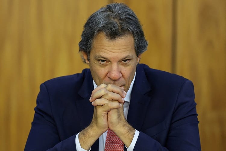 GOVERNO REVOGA ATO SOBRE PIX APÓS REPERCUSSÃO NEGATIVA E FAKE NEWS