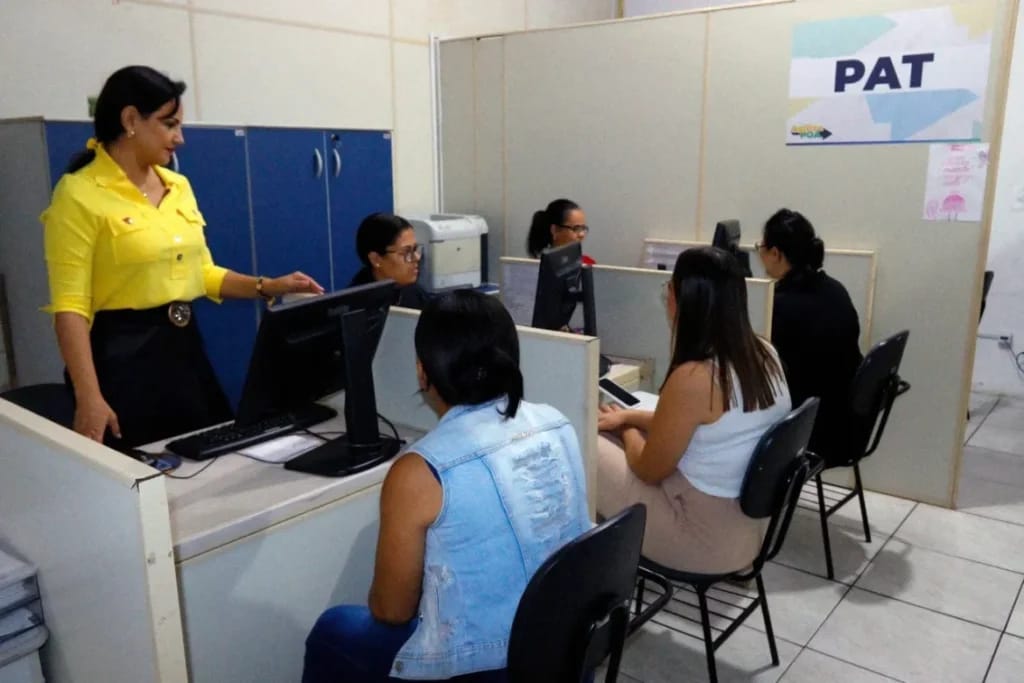PAT DE POÁ DISPONIBILIZA 766 VAGAS DE EMPREGO EM JANEIRO