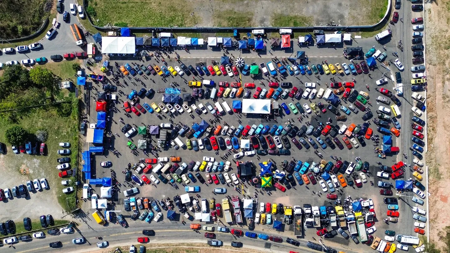 ARUJÁ RECEBE 3º ENCONTRO DE ANTIGUIDADES COM CARROS RAROS E PROGRAMAÇÃO GRATUITA