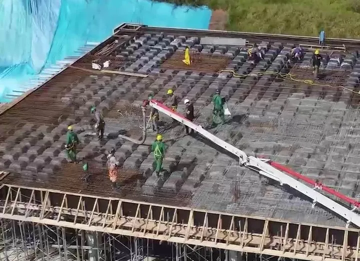 OBRAS DO HOSPITAL GERAL DE ARUJÁ AVANÇAM COM CONCRETAGEM DA TERCEIRA LAJE