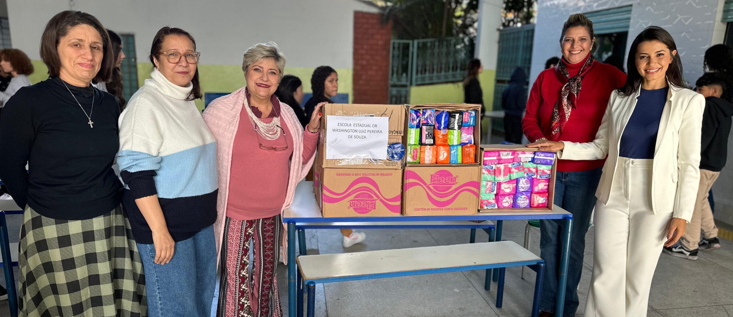 FUNDO SOCIAL DE ARUJÁ DOA MAIS DE 26 MIL ABSORVENTES PARA ESCOLAS ESTADUAIS