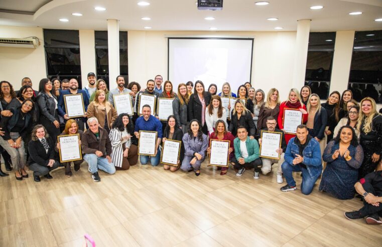 FERRAZ PREMIA ESCOLAS PELO DESTAQUE NO ÍNDICE DE EXCELÊNCIA EDUCACIONAL