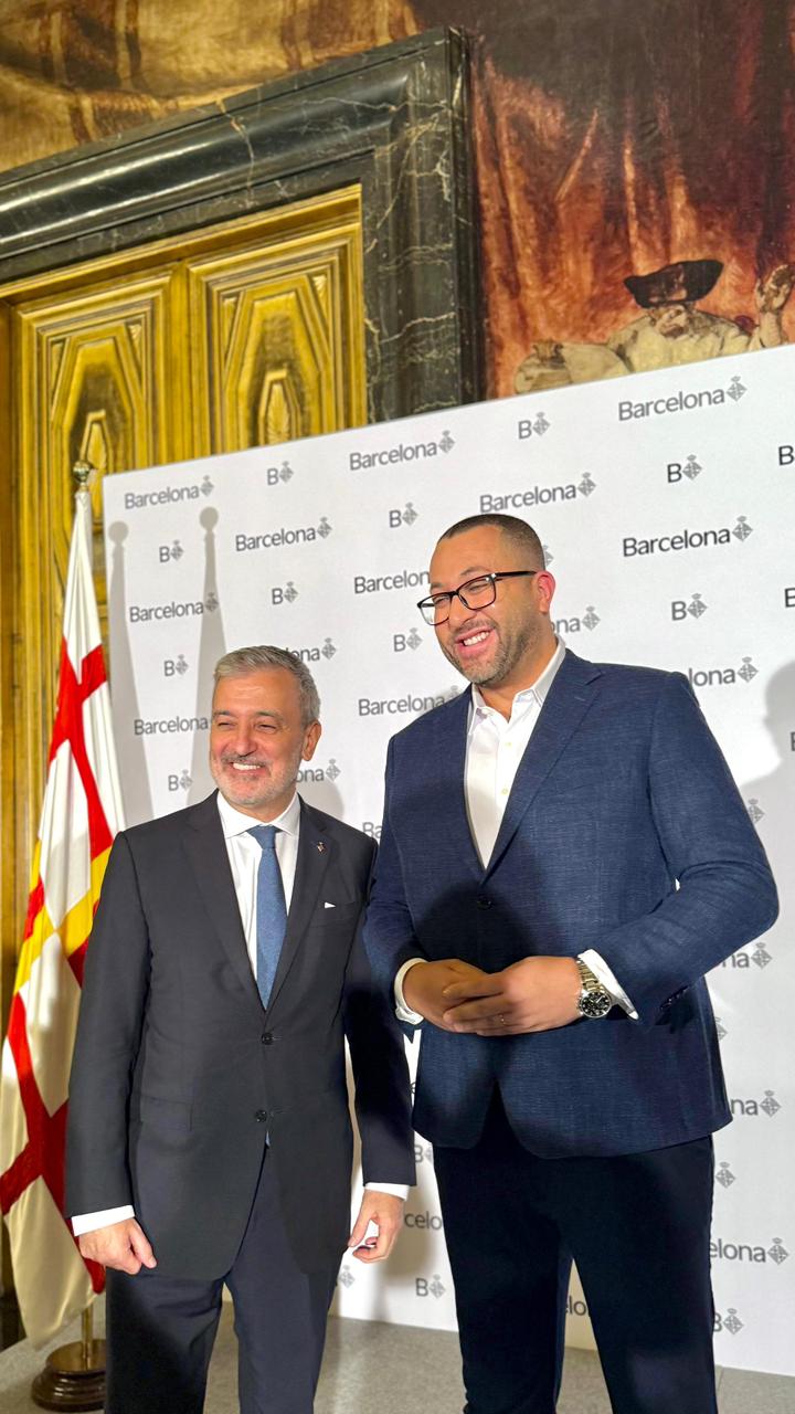 PREFEITO DE POÁ FORTALECE PARCERIAS INTERNACIONAIS DURANTE AGENDA EM BARCELONA