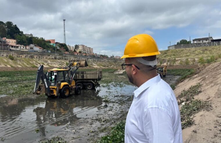 POÁ INICIA LIMPEZA DO PISCINÃO E INTENSIFICA AÇÕES CONTRA CHUVAS DE VERÃO