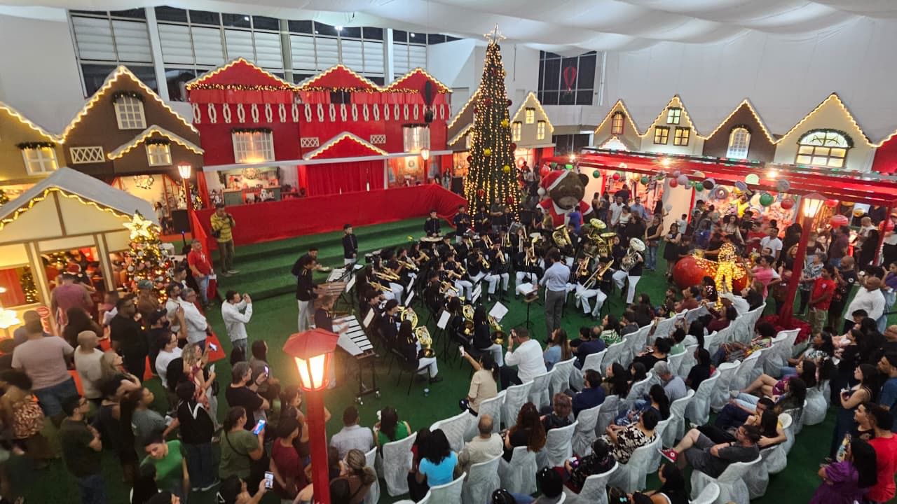 ESTAÇÃO NATAL POÁ 2025 ENCANTA O PÚBLICO NO PRIMEIRO FINAL DE SEMANA