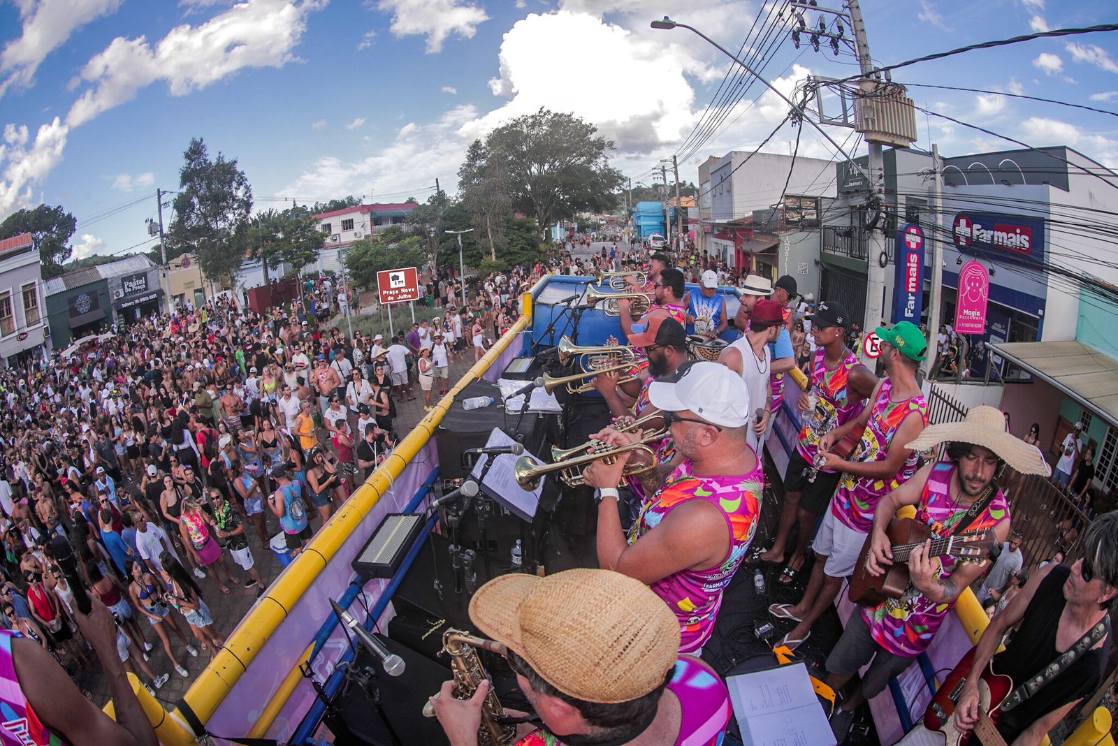 CARNAVAL DE GUARAREMA GANHA FORÇA APÓS PRÉ-FOLIA DO FIM DE SEMANA