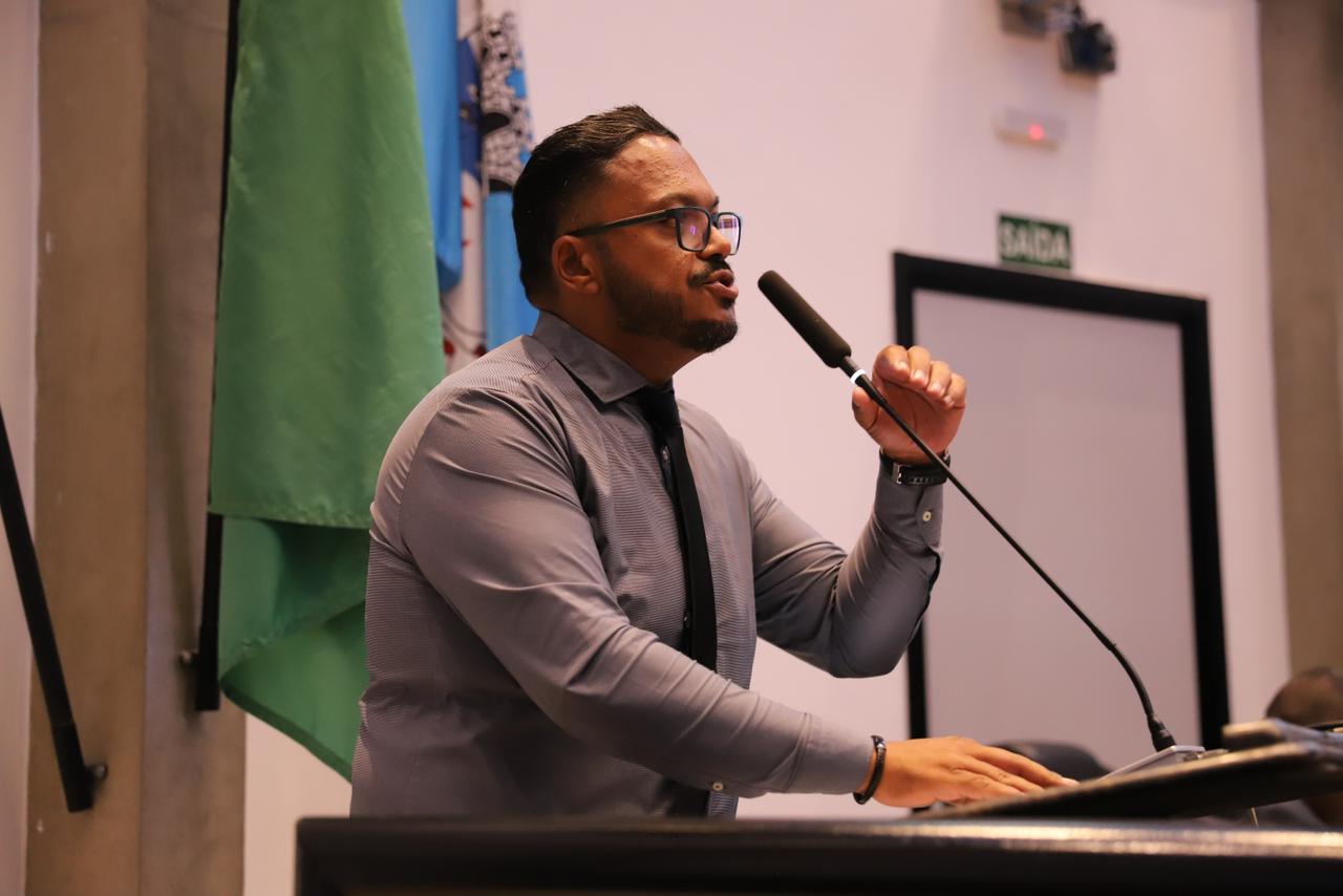 CÂMARA DE ARUJÁ PROMOVE DEBATE SOBRE ALCOOLISMO ENTRE CRIANÇAS E JOVENS