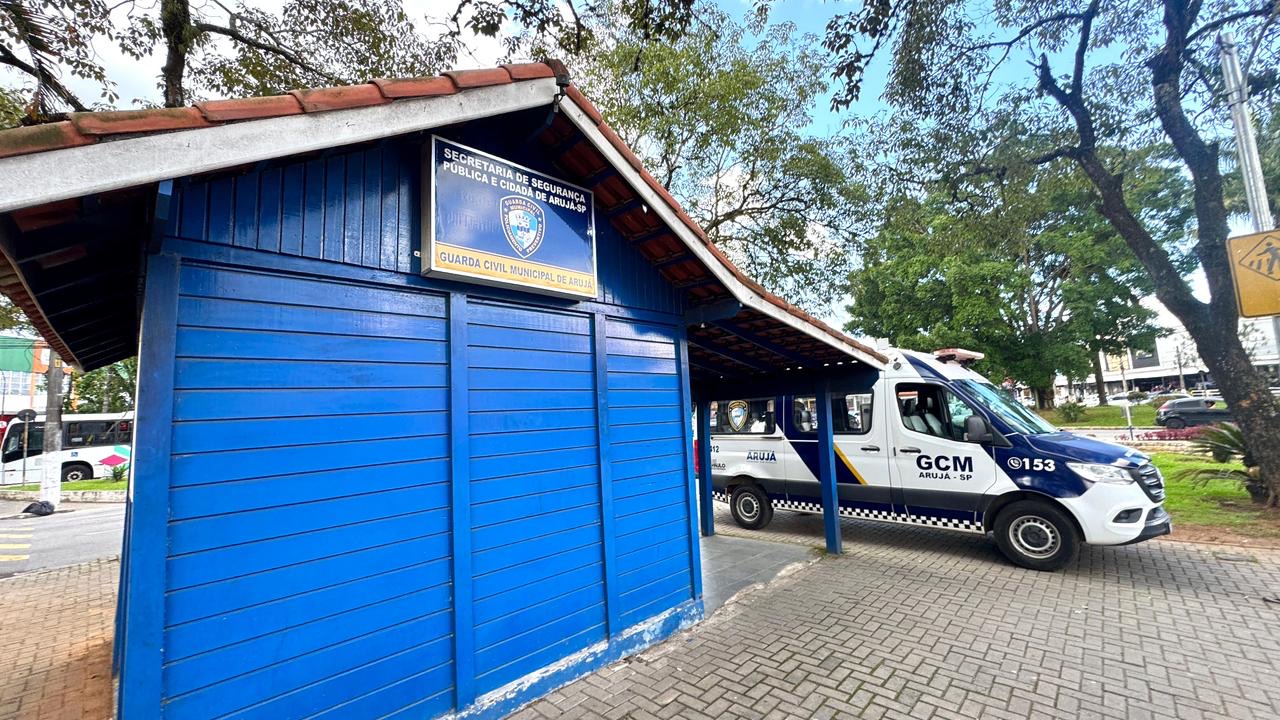 VAN DO CIEE LEVA VAGAS DE ESTÁGIO E JOVEM APRENDIZ PARA ARUJÁ