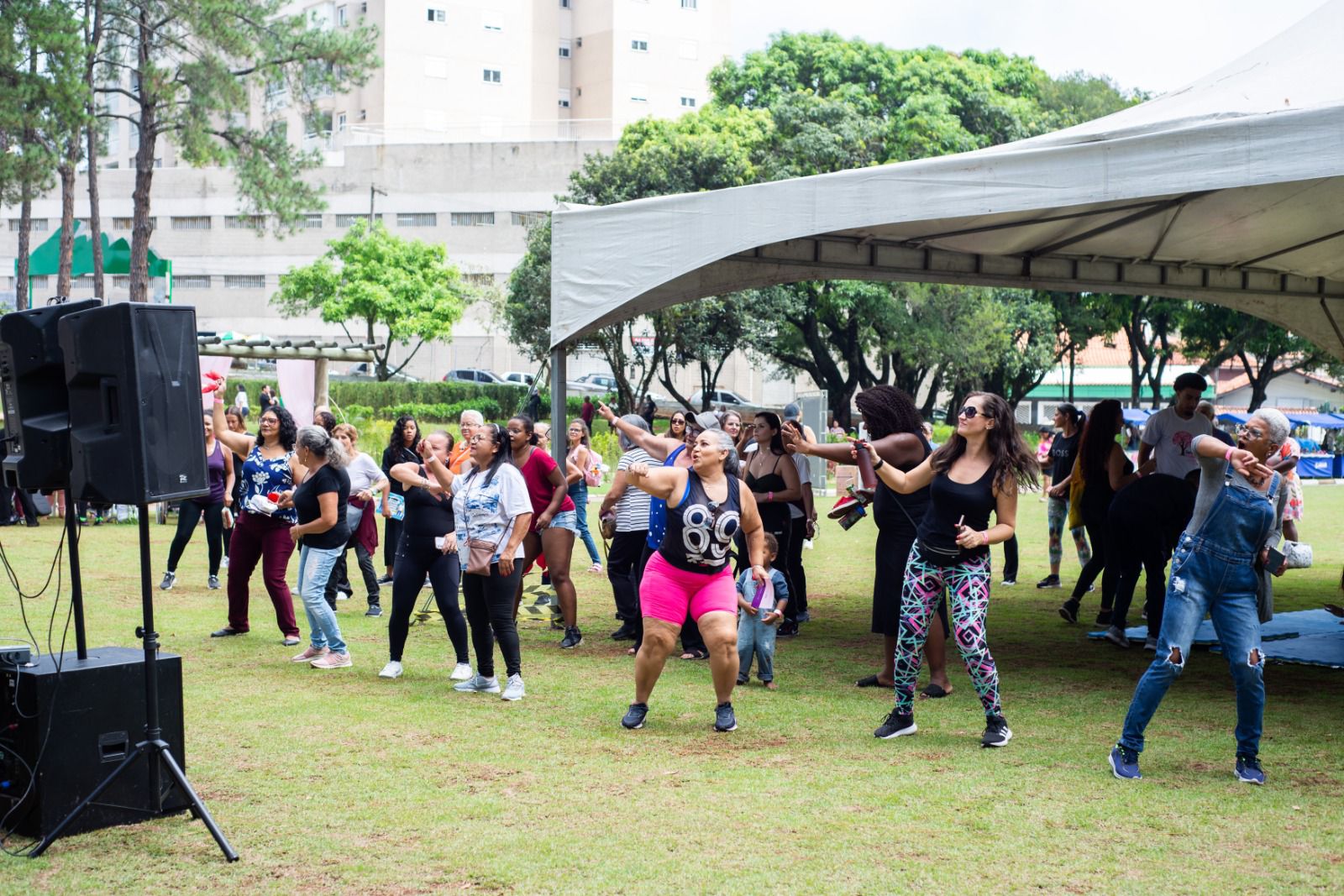 ARUJÁ PROMOVE AÇÃO ESPECIAL DO MÊS DA MULHER COM SERVIÇOS, LAZER E ACOLHIMENTO