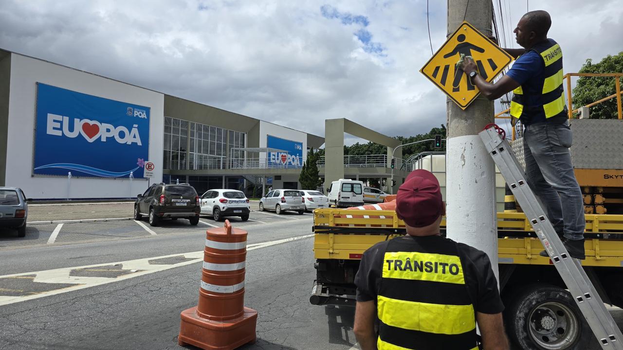 POÁ INICIA REVITALIZAÇÃO DA SINALIZAÇÃO URBANA EM RUAS E AVENIDAS