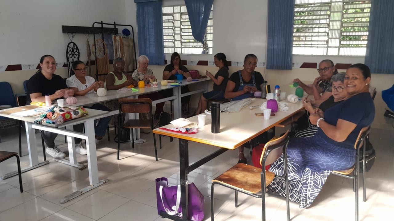 OFICINAS GRATUITAS DE ARTESANATO SEGUEM COM VAGAS ABERTAS EM FERRAZ