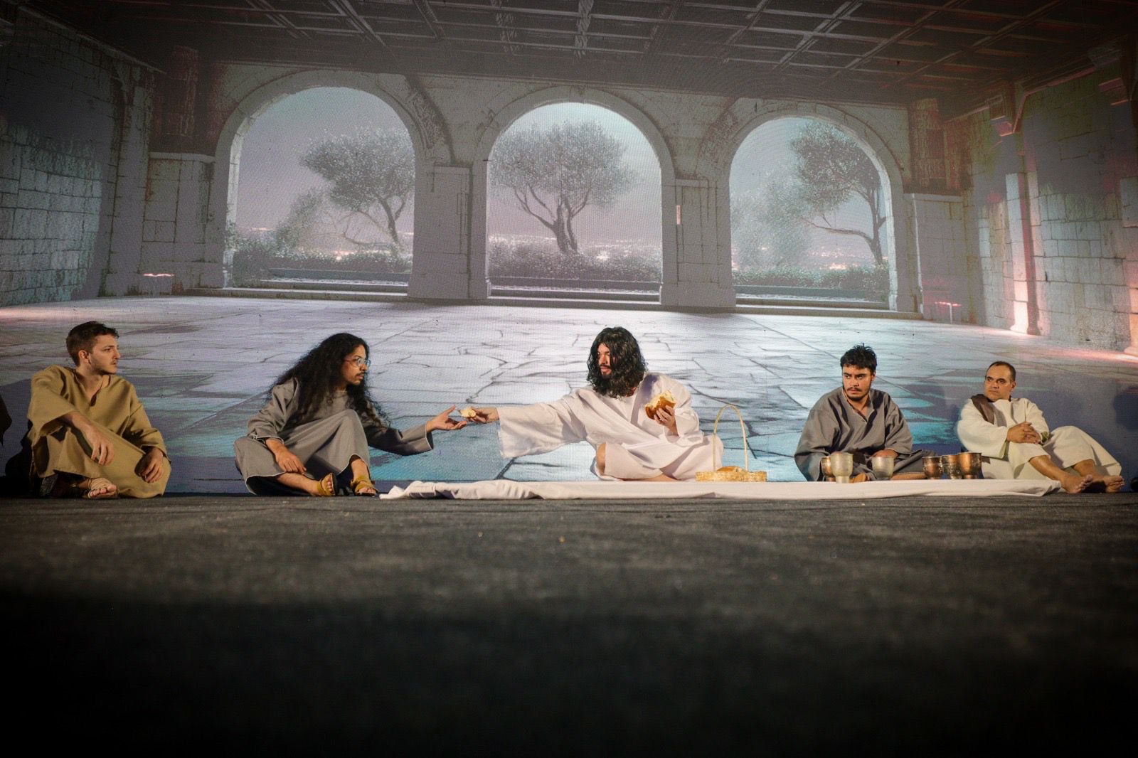 FERRAZ REALIZA ENCENAÇÃO DA PAIXÃO DE CRISTO NO DIA 3 DE ABRIL