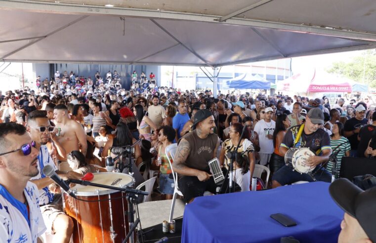 MAX FEFFER RECEBE ‘SAMBA NO PARQUE’ COM PROGRAMAÇÃO GRATUITA NESTE DOMINGO (03)