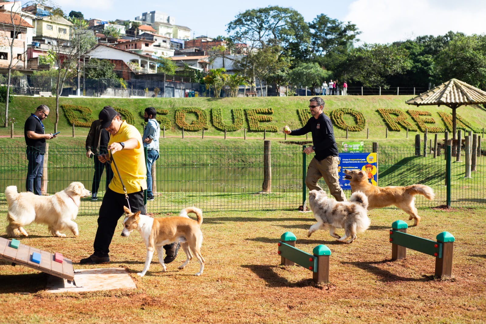 ARUJÁ ENTREGA SEGUNDO PARCÃO E AMPLIA ESPAÇOS DE LAZER PARA PETS