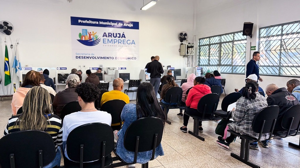 ARUJÁ EMPREGA OFERECE 118 VAGAS DE TRABALHO PARA A REGIÃO