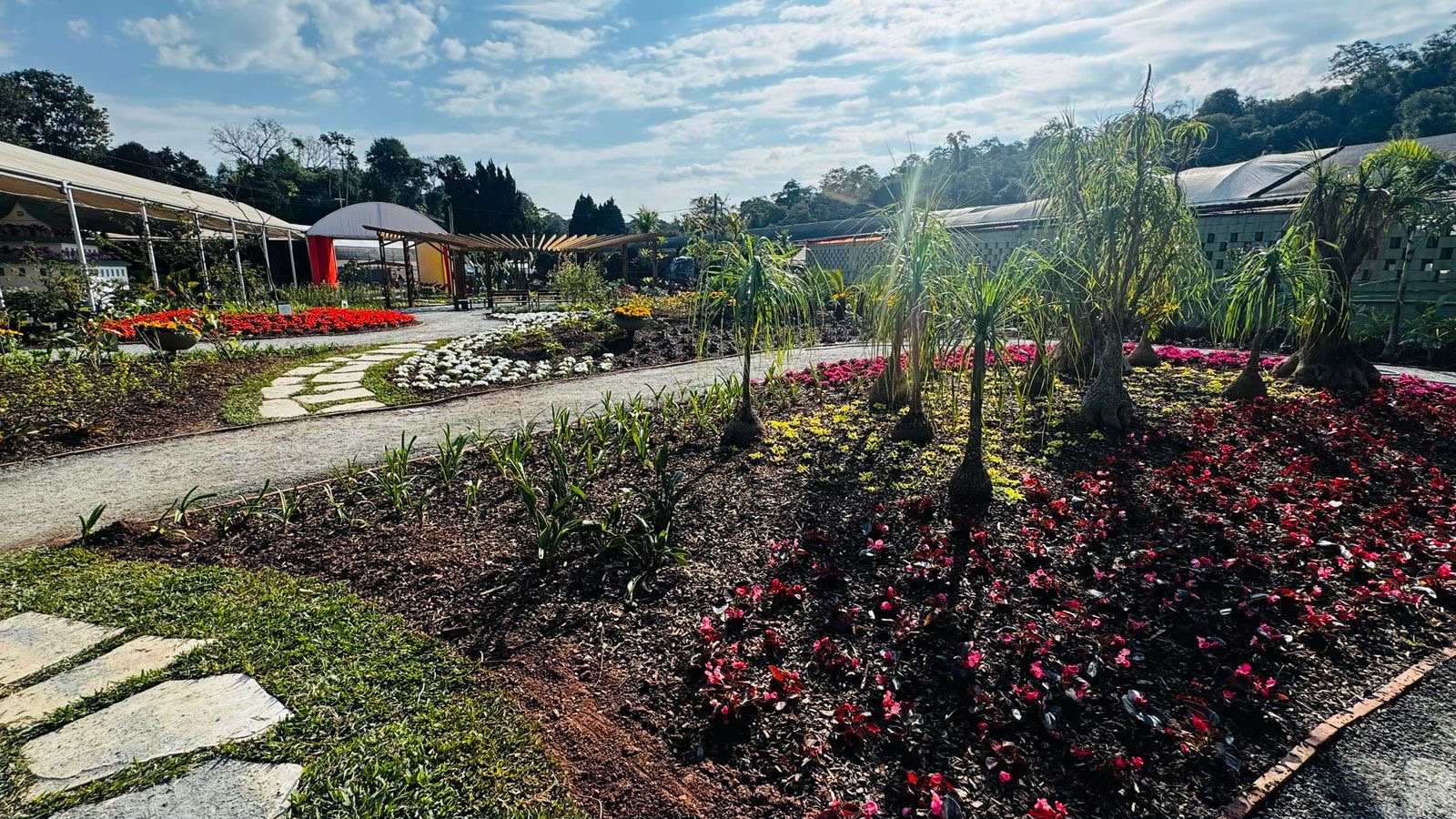 PARQUE AFLORD É INAUGURADO EM ARUJÁ COM JARDIM PERMANENTE DE FLORES